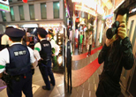 歌舞伎町スナイパーは、臨機応変にシャッターチャンスを狙う。2012年10月
