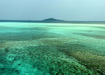 宮古島から大神島をのぞむ。2006年